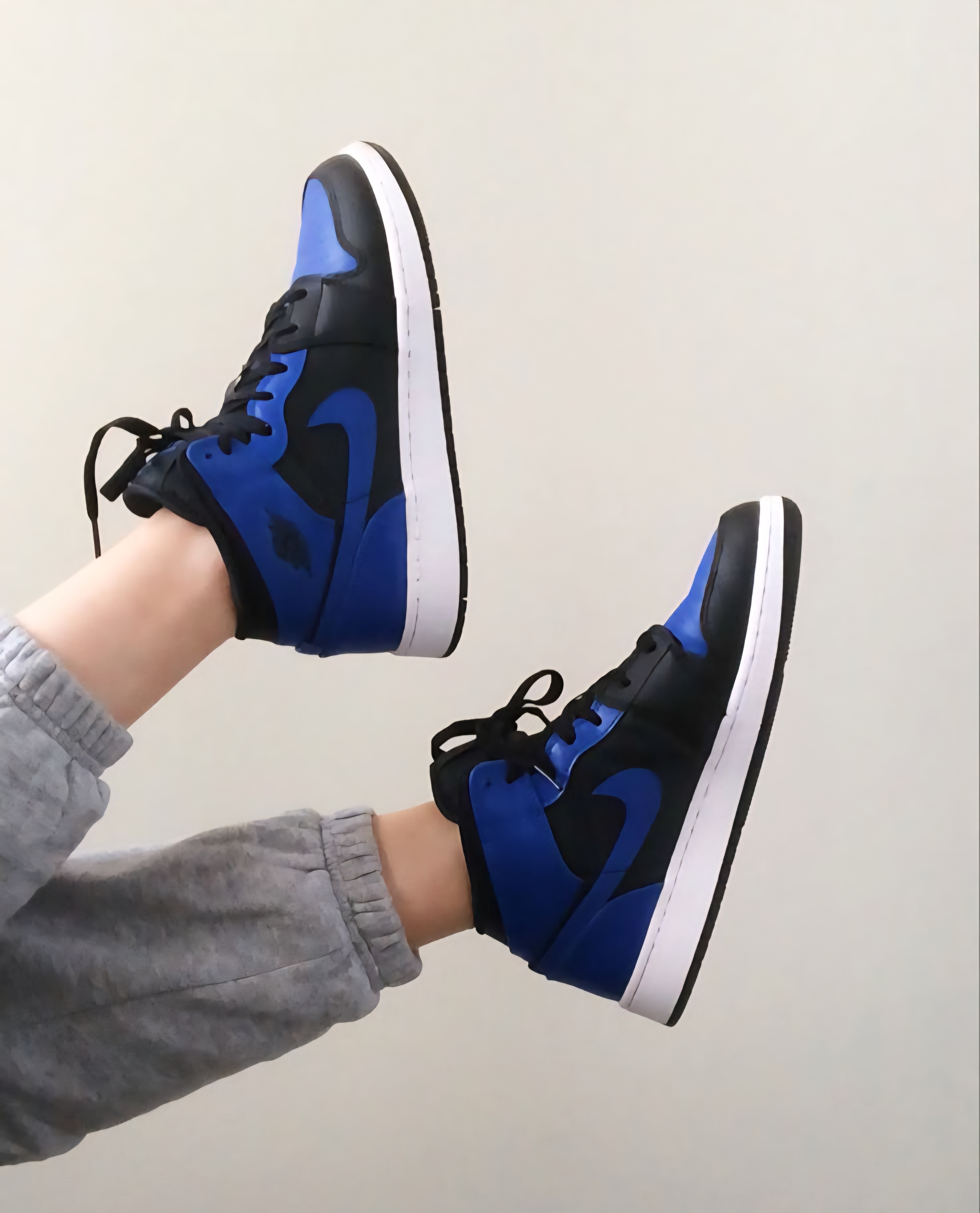 کتونی جردن وان زنانه مشکی ابی نایک مدل Air Jordan 1High Black Blue